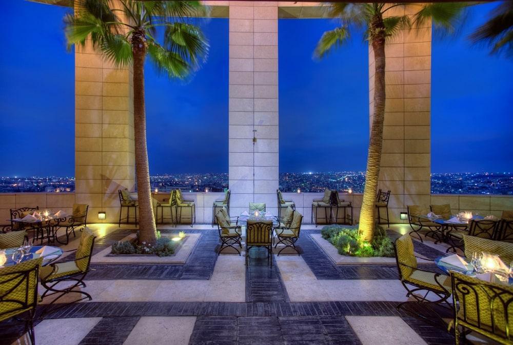 Le Royal Amman Hotel Bagian luar foto